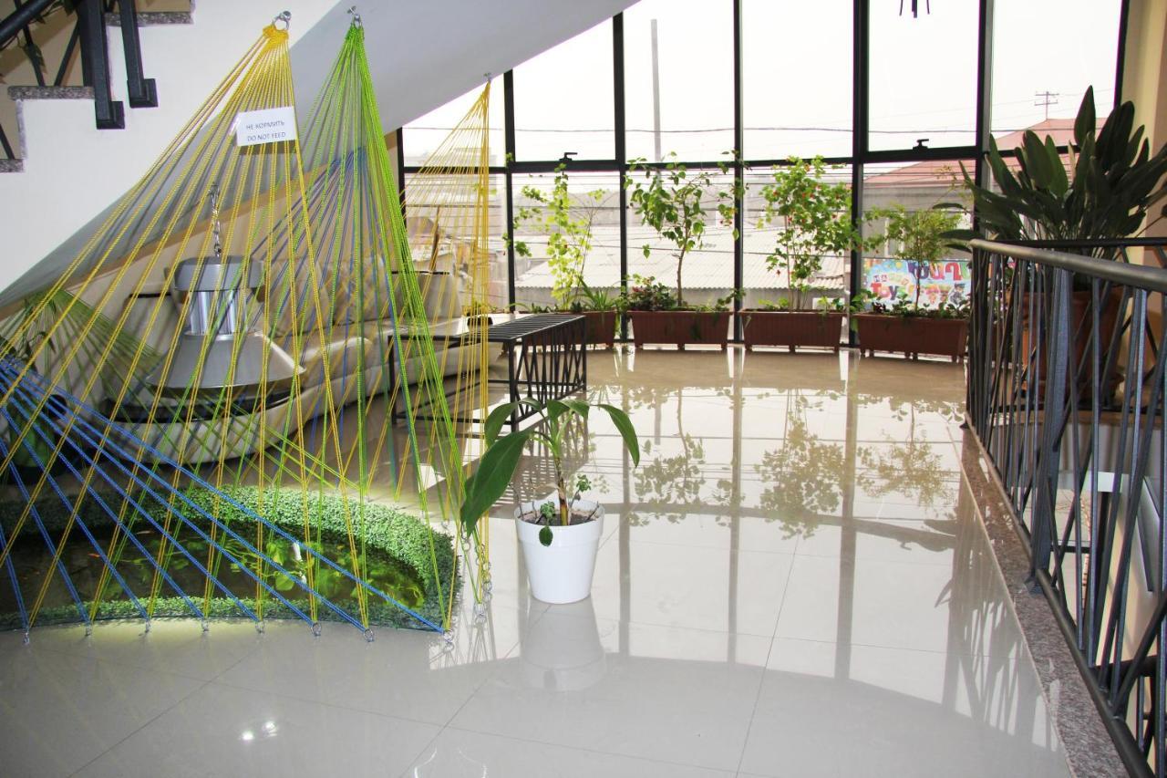Nice Hotel Yerevan Exterior photo